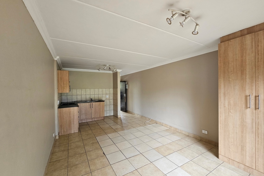 1 Bedroom Property for Sale in Geelhoutpark North West